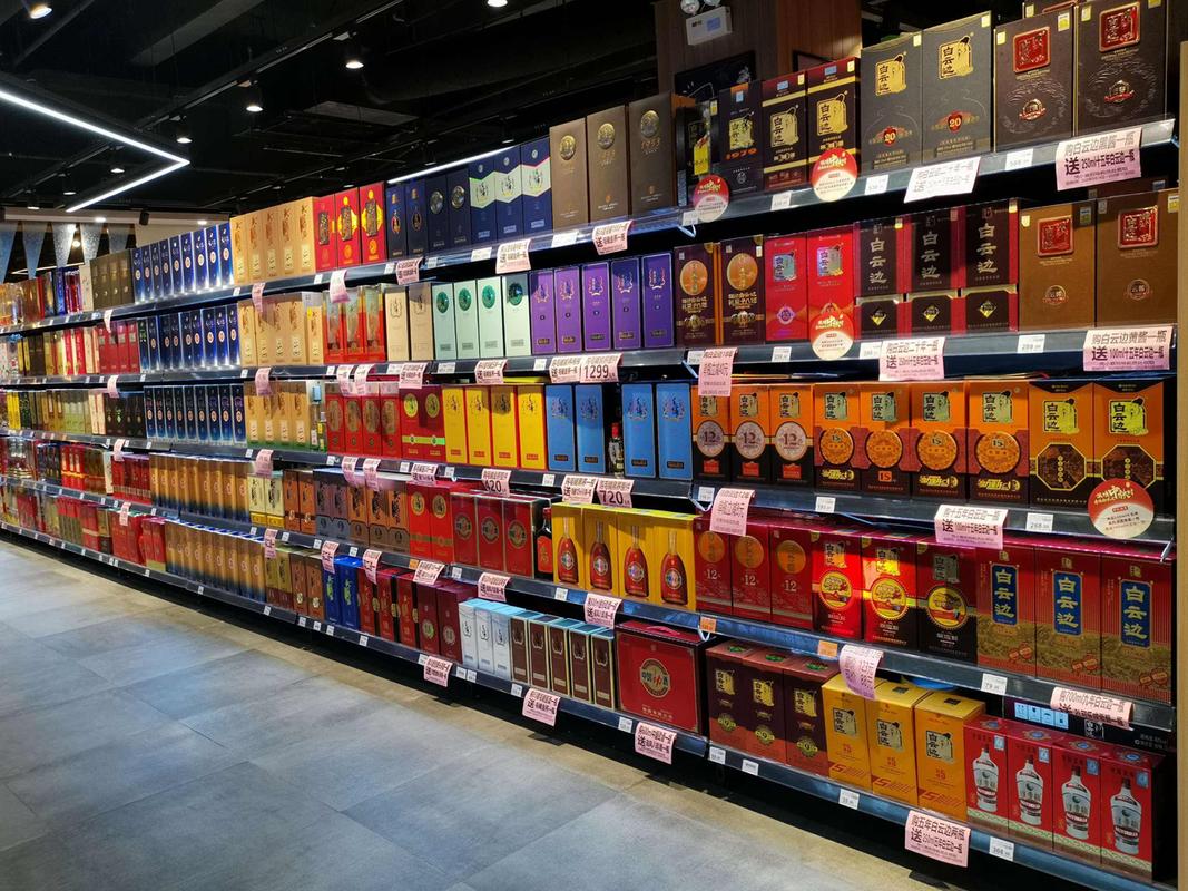 选白酒必看！白酒瓶身上的这3个‘密码’，才是辨别纯粮酒的真招